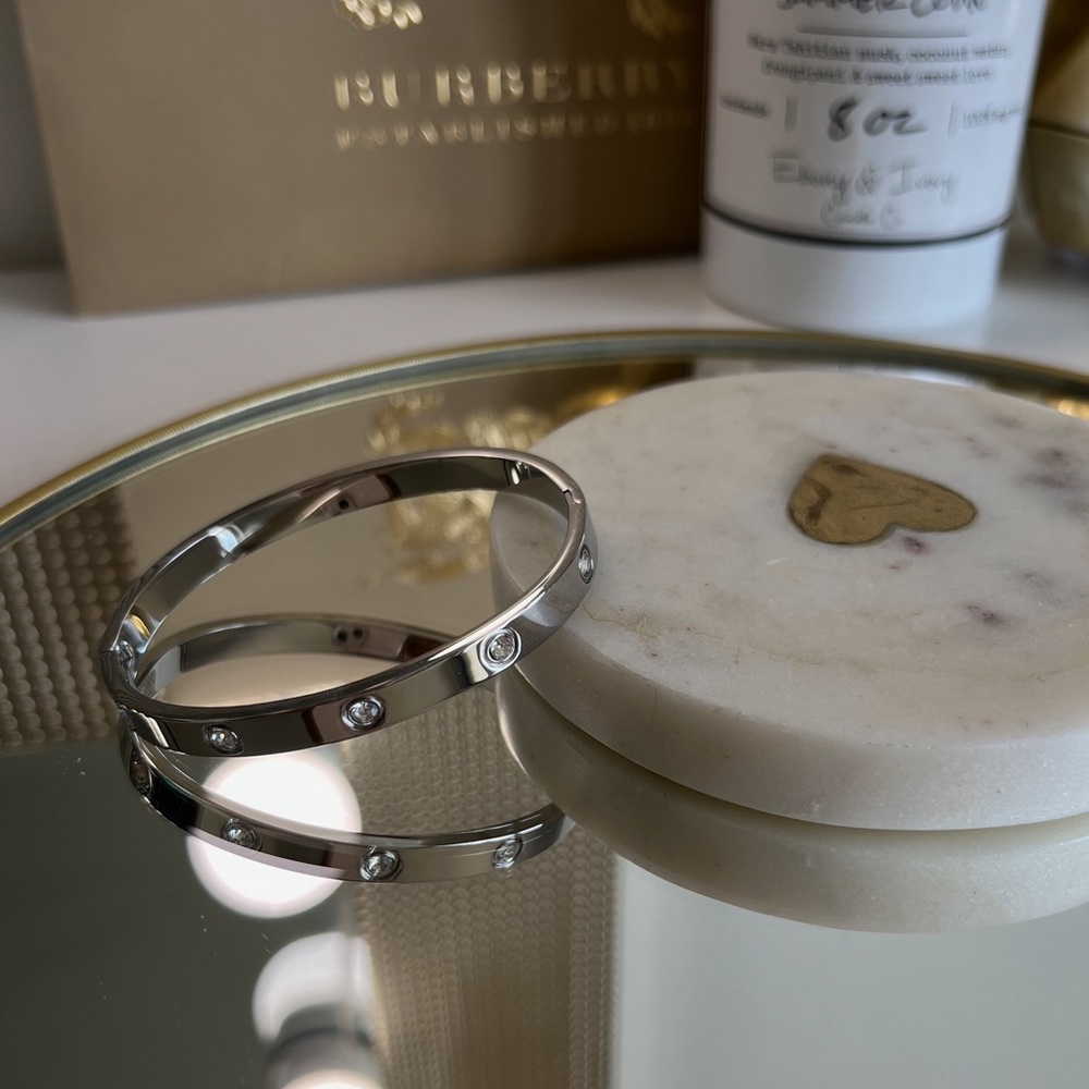 NWT silver love bangle bracelet